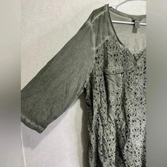 CATHERINES Women Acid Wash Faded Green Lace Vneck Pockets Blouse Tank Top Sz 2x - Picture 4 of 8